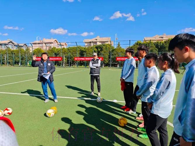 中国足球发展基金会和中国足球协会共同主办五人制及沙滩足球初级教练员证书培训班陆续开班